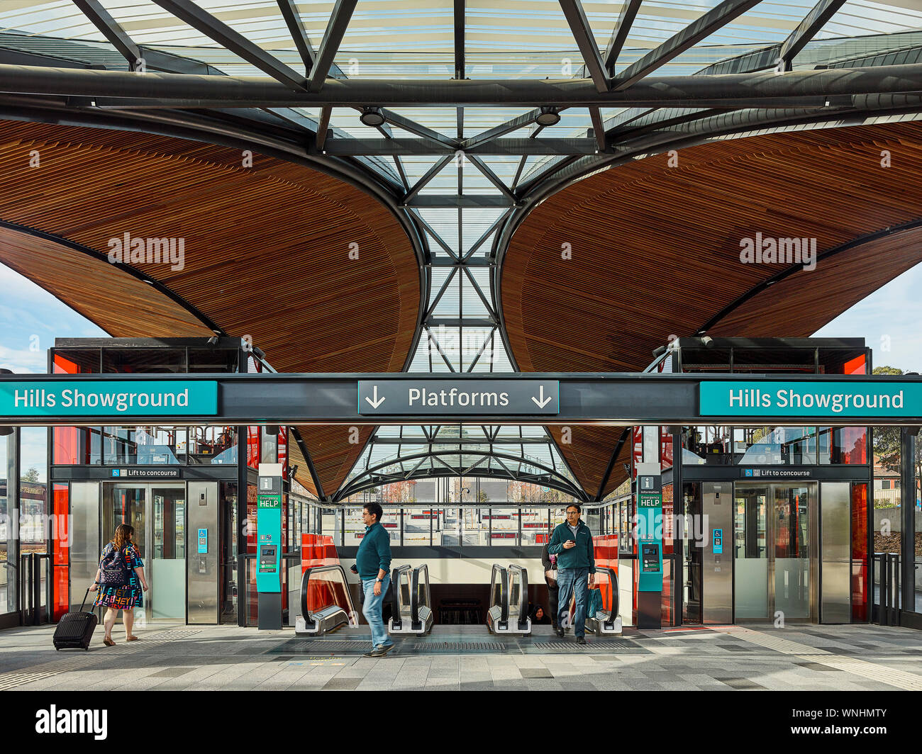 Station Street level Eingang. North West U-Bahnhöfe, Sydney, Australien. Architekt: HASSELL, 2019. Stockfoto