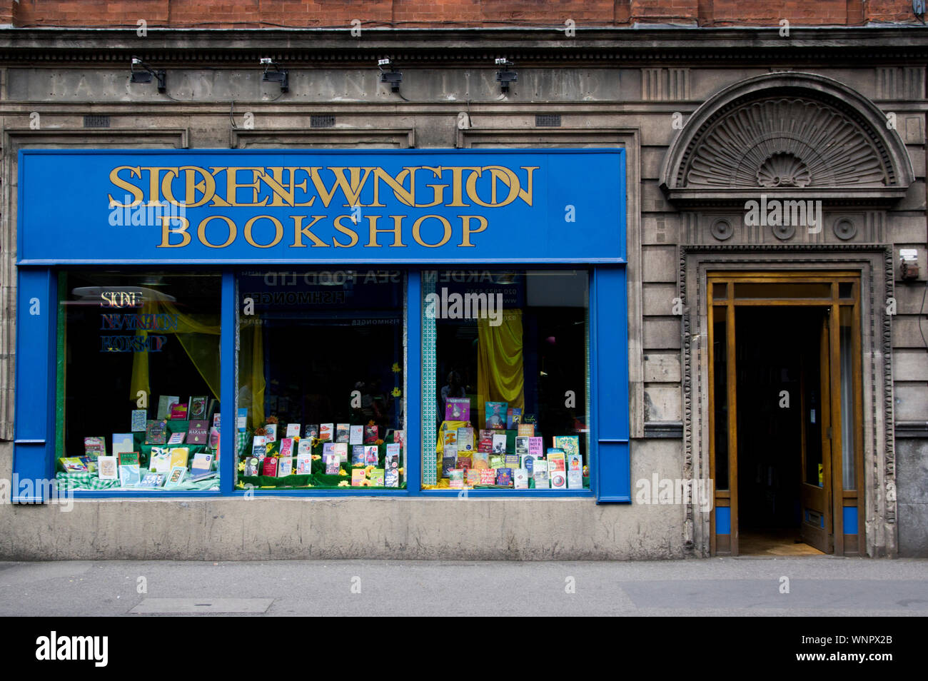 Stoke Newington Buchhandlung Fassade auf Stoke Newington High St in Hackney, 2004 Sieger des LBC/unabhängige Zeitung beste Buchhandlung in London Award Stockfoto