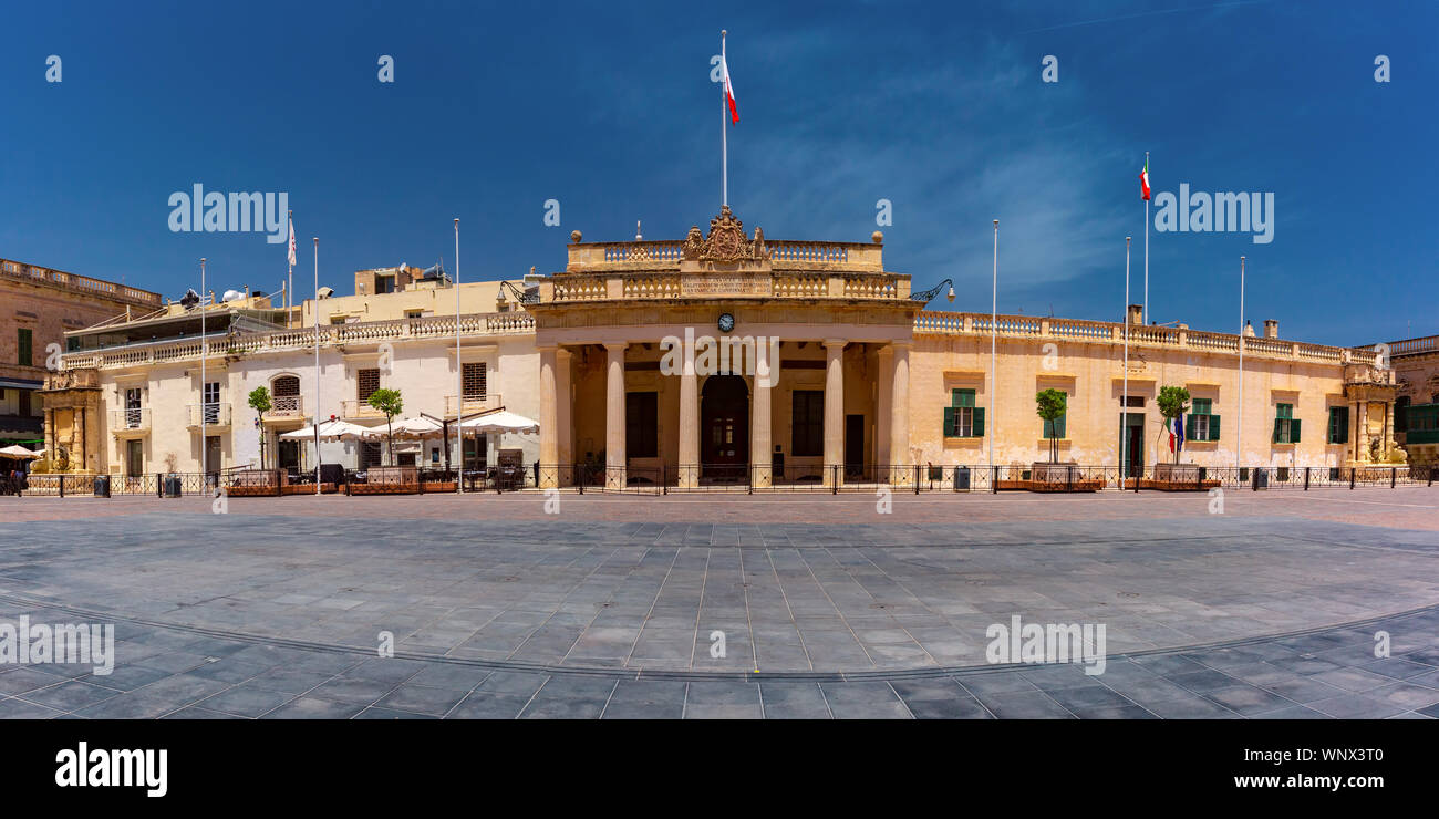 St George Square in der Altstadt von Valletta, Malta Stockfoto