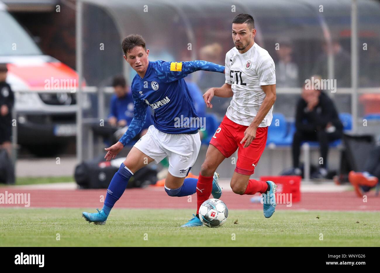 Bottrop, Deutschland. 06 Sep, 2019. firo: 06.09.2019 Fußball, Fußball: 1. Bundesliga, Saison 2019/2020 S04 FC Schalke 04, Test, Test, Freundschaftsspiel gegen Viktoria Koln Koeln 2:4 S04 Jan Eric Hempel, Duellen, Duell, | Verwendung der weltweiten Kredit: dpa/Alamy leben Nachrichten Stockfoto