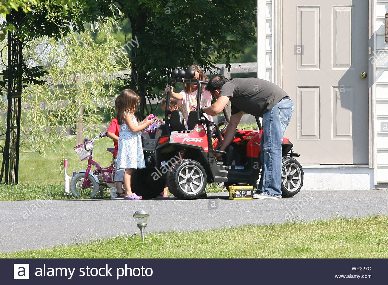 Wernersville Pa Jon Gosselin Home Begrusste Die Sextuplets Alexis Hannah Aaden Collin Lea Joel Zu Ihrem