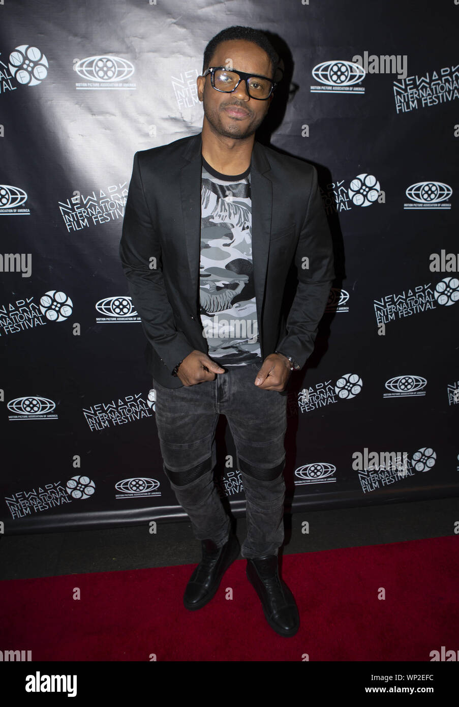 Newark, New Jersey, USA. 6. Sep 2019. Links, Schauspieler LARENZ TATE, erscheint während der Red Carpet Event für 'Business Ethics'' Premiere am Newark Cineplex 12 während der vierten jährlichen Newark International in Newark, New Jersey. Das Festival läuft vom 4. September und endet am 9. September 2019 mit einer Preisverleihung im Newark Museum. Credit: Brian Zweig Preis/ZUMA Draht/Alamy leben Nachrichten Stockfoto