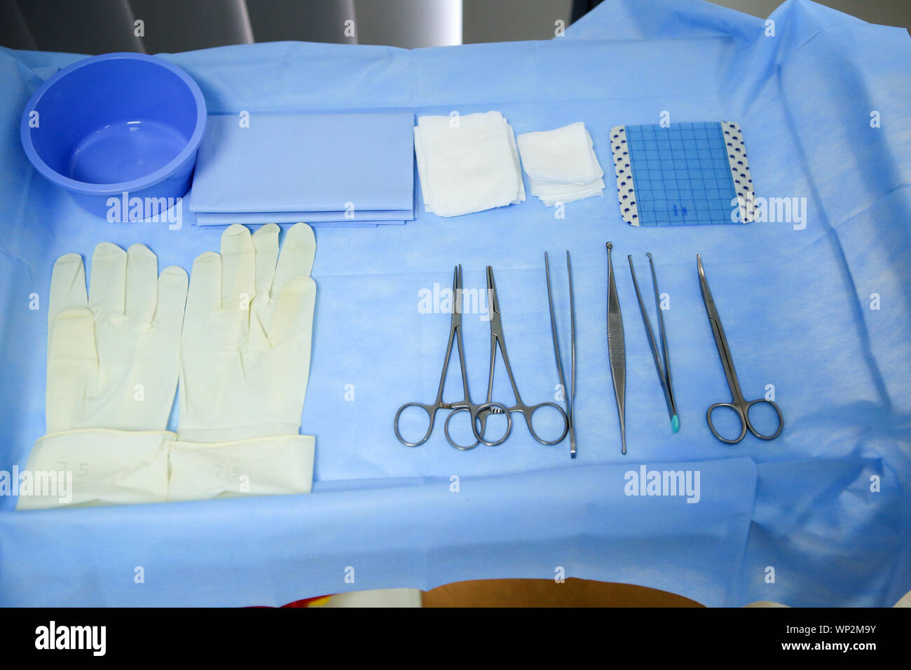 Sterile chirurgische instrumente -Fotos und -Bildmaterial in hoher ...