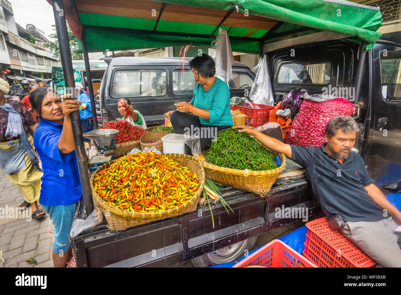 Mobile Chili und Knoblauch Anbieter in der chinatown von Semarang, Java, Indonesien Stockfoto