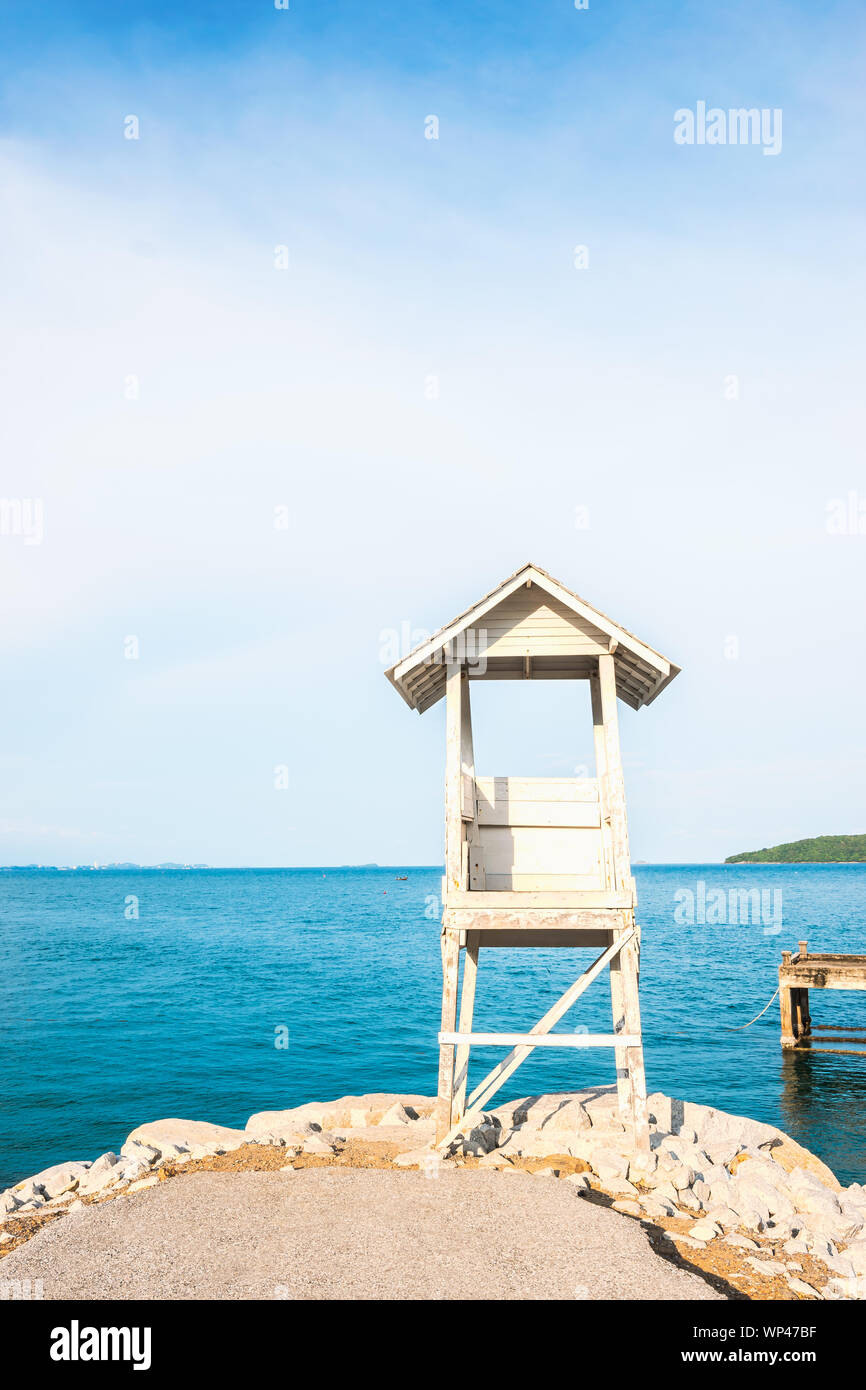 Blick auf holz Hütte am Meer Khao laem Ya-Mu Ko Samet Nationalpark, Provinz Rayong, Thailand Stockfoto