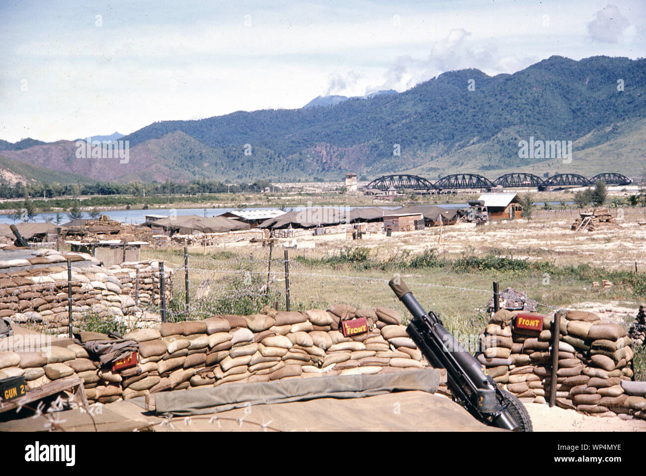 Vietnam-Krieg/Vietnam Krieg - USMC United States Marine Corps 1st Bataillon Whiskey Batterie Da Nang-Haubitze M116-M1 75mm Pack howitzer M116-M1 2,95 Zoll Stockfoto