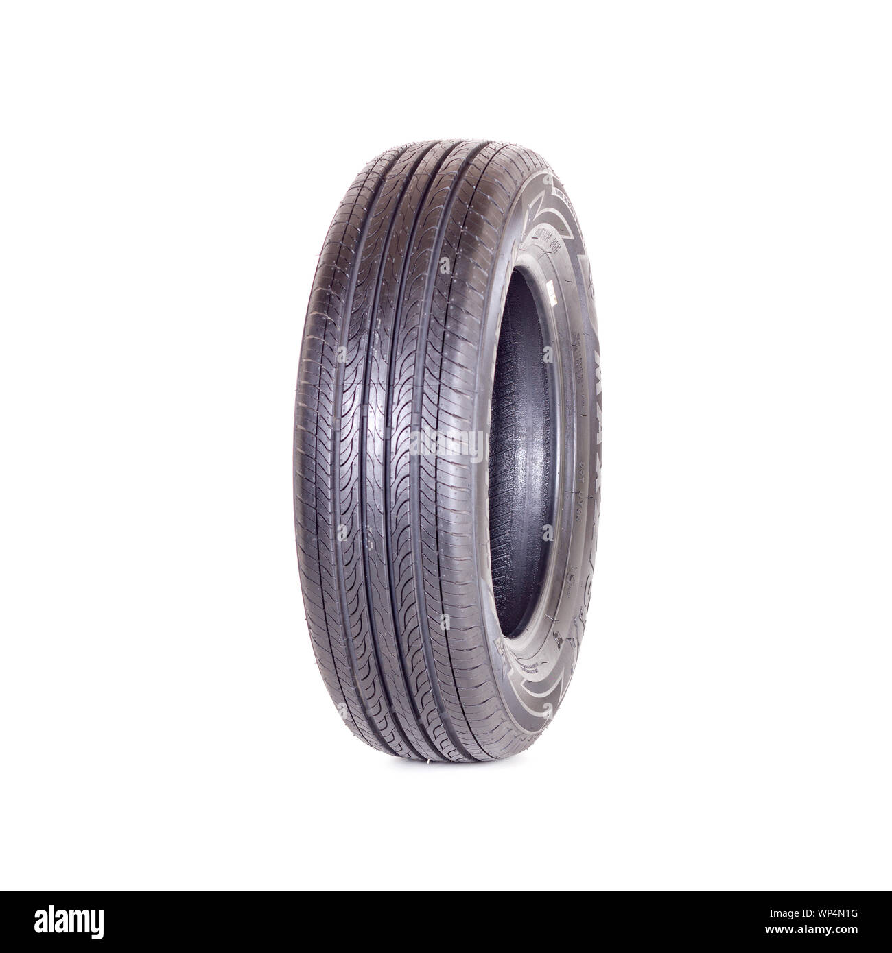 Reifen, Reifen Maxxis auf weißem Hintergrund Nahaufnahme Stockfoto