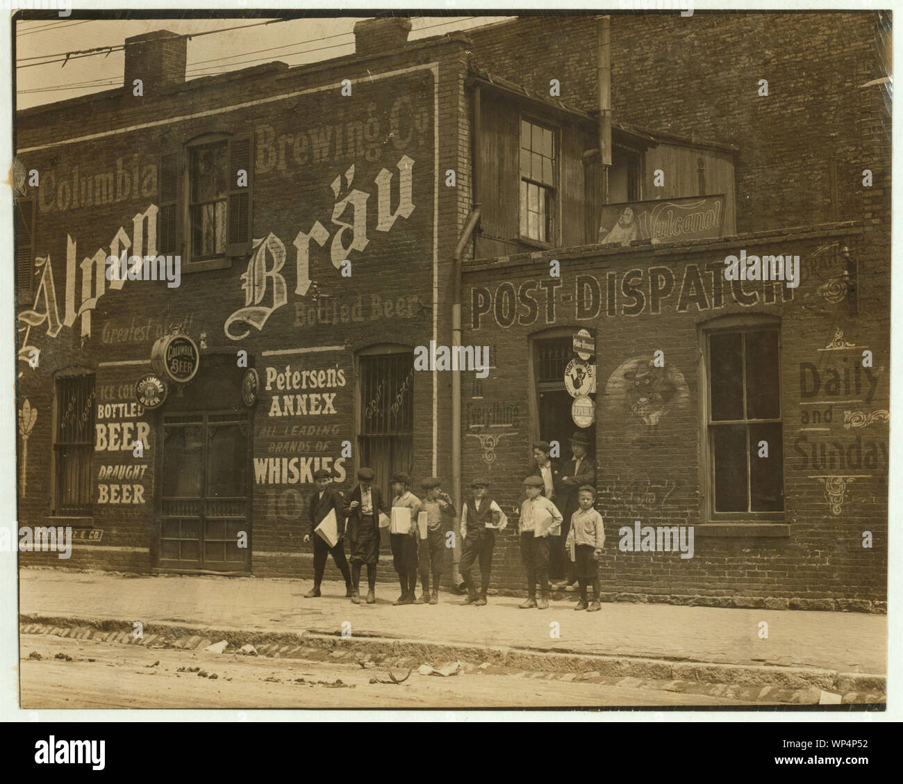 Johnston's Filiale angrenzenden Saloon 10 & Cass-Str. Stockfoto