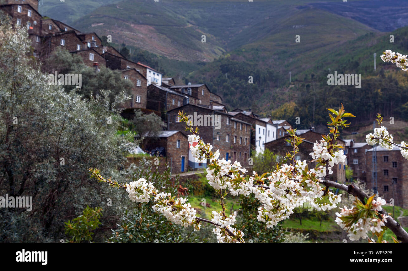 Blick auf das Dorf Piodao, Portugal Stockfoto