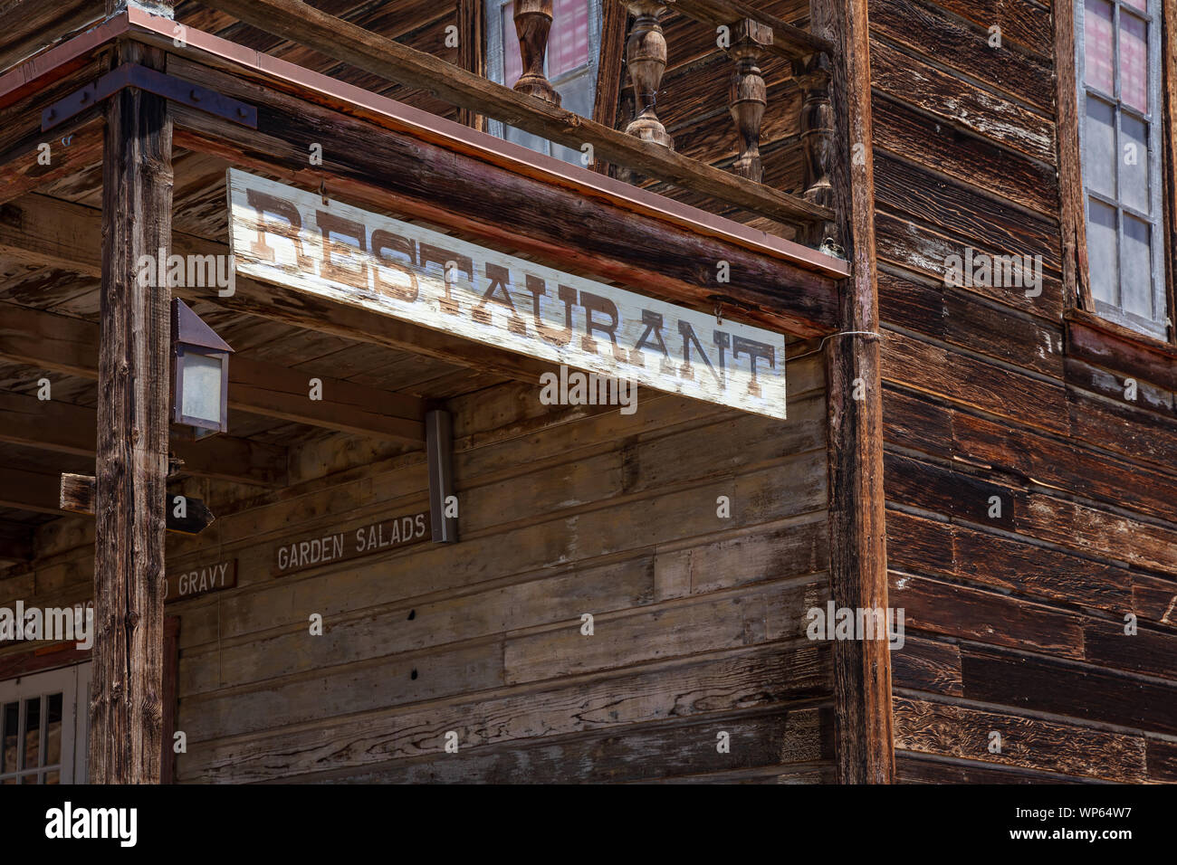 Calico Ghost Town Kalifornien, USA. 29. Mai 2019. Calico restaurant Zeichen auf Holz Fassade Stockfoto