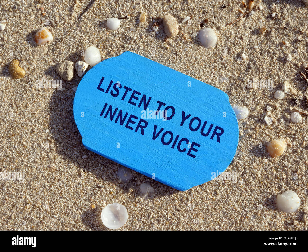 Hören Sie auf Ihre innere Stimme. Inspirierende Zitat. Stockfoto