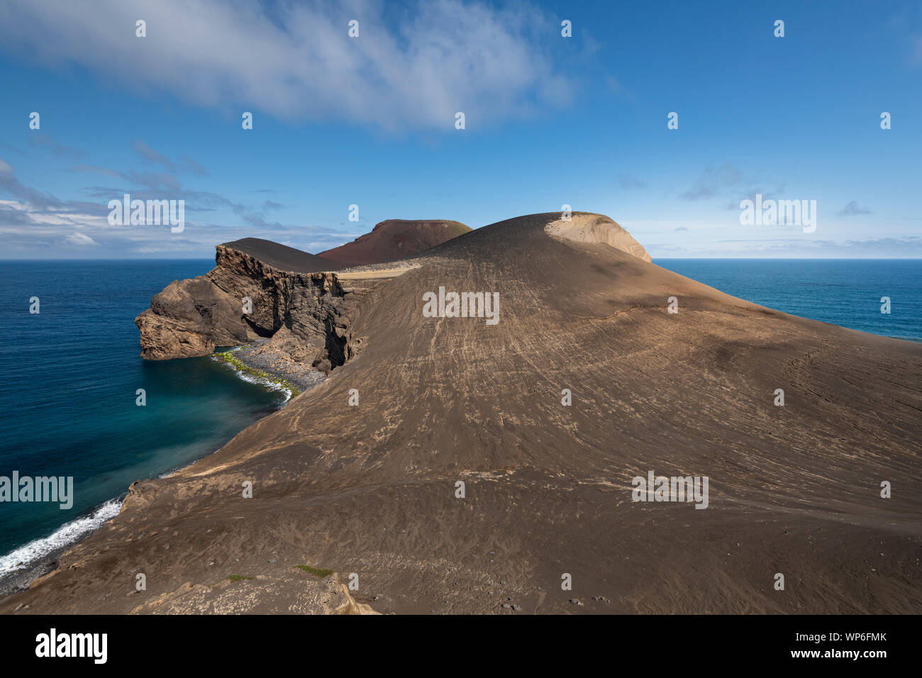 Der neue geboren Land der Capelinhos Vulkanausbruch in 1957-1958 auf die Insel Faial. Die capelinhos ist ein Monogenetischen Vulkan auf. Stockfoto