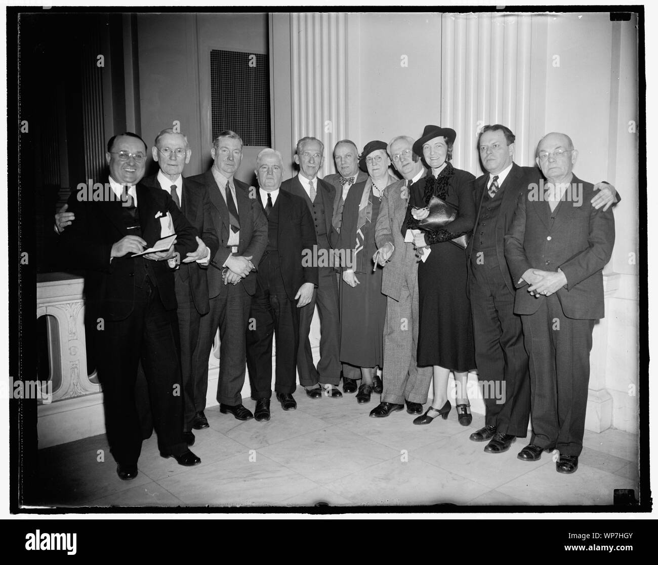 Von links nach rechts: Dr. E.E. Soukup, Dr. George T. McCollum, [...] Murray, [...] Nichols, George [...], P.W. T [...], W. LL Mur [...], Dr. A.J. [...], Rose Dyvig, Prof. OG Davis, Dr. O. M. Morris Stockfoto