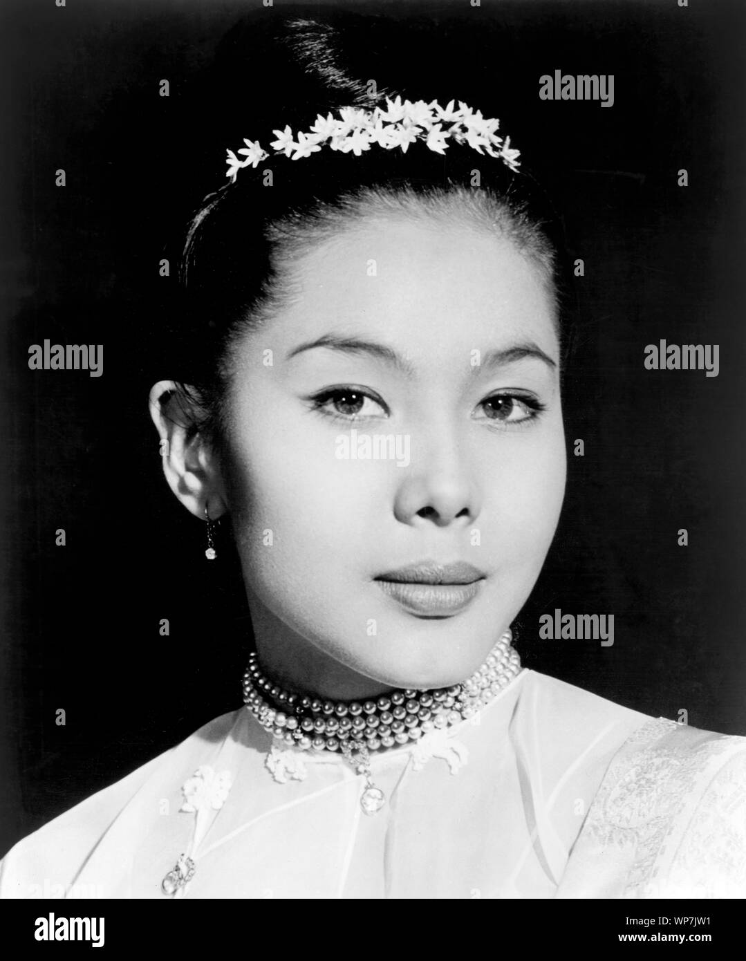 Win Min. Als, Werbung Portrait für den Film, "The Purple Plain', United Artists, 1954 Stockfoto