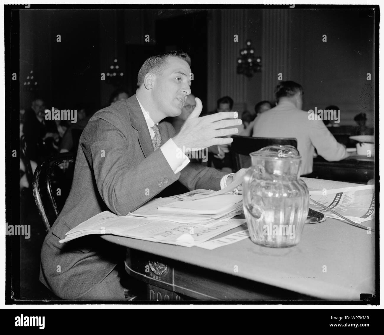 Leo A. Dawson, bezeugt vor dem stirbt unamerikanische Ausschuss über den Kommunismus in das Federal Theatre Project Stockfoto