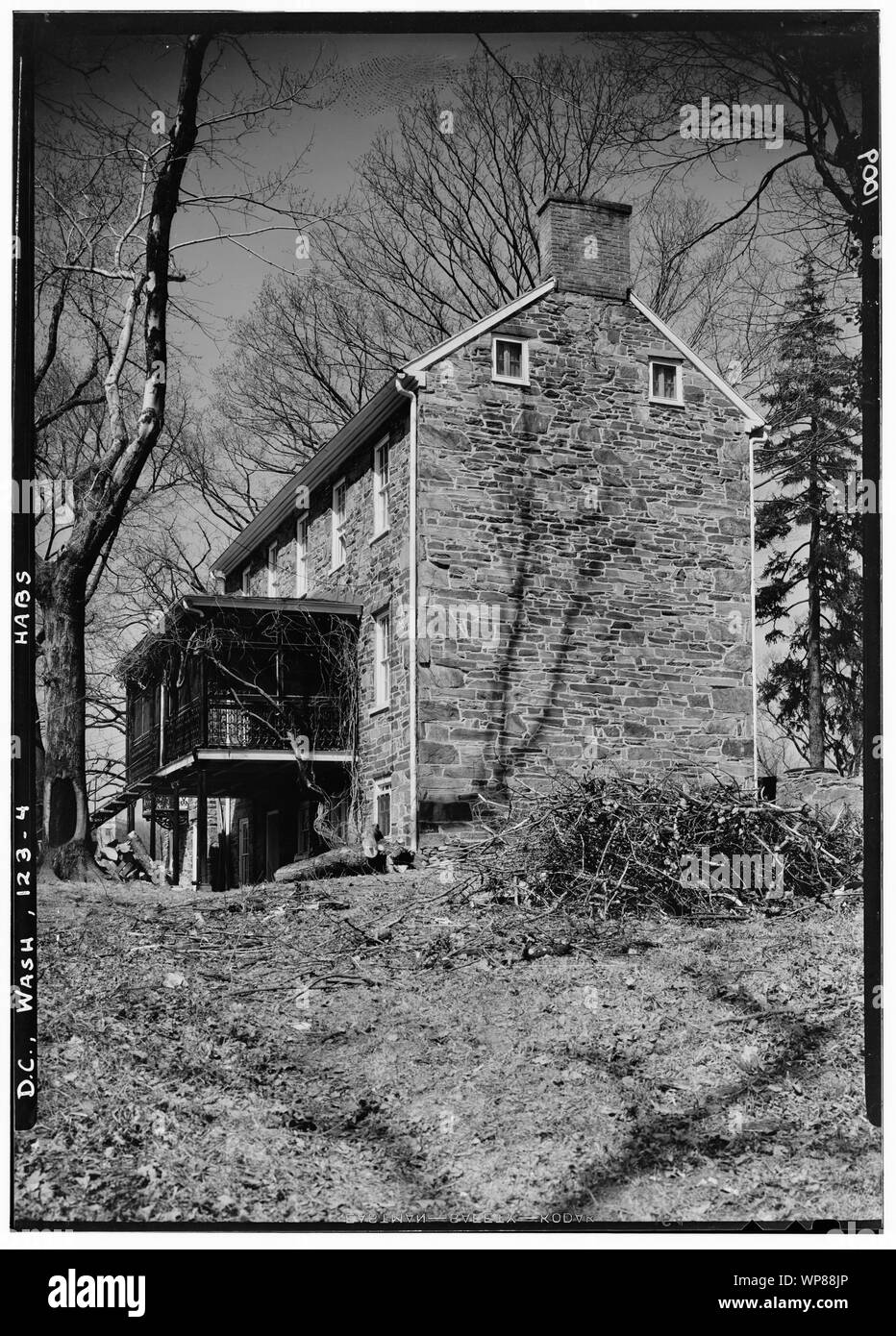 Seitenansicht; 4. Historischer amerikanischer Gebäude Umfrage Albert S. Burns, Fotograf C. 1934, 1935 - linnean Hill, 3545 Williamsburg Lane Northwest, Washington, District of Columbia, DC Dies ist ein Bild von einem Ort oder Gebäude, im National Register der historischen Orte in den Vereinigten Staaten von Amerika aufgeführt ist. Ihre Referenznummer lautet 73000223. Stockfoto