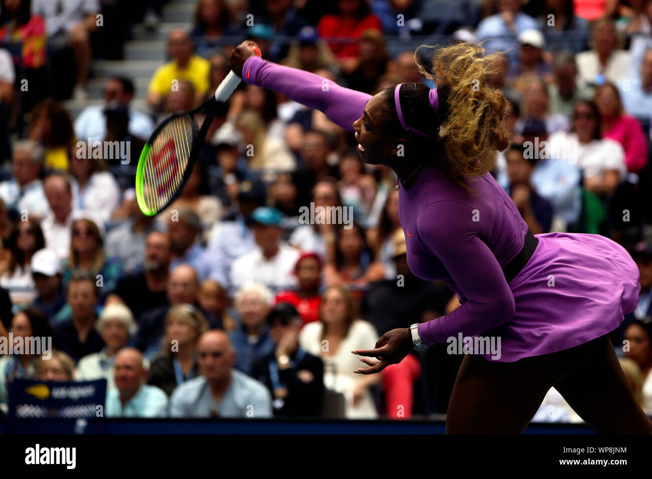 Flushing Meadows, New York, Vereinigte Staaten - 7 September 2019. Serena Williams, die während ihren Verlust zu Kanadas Bianca Andreescu bei den Frauen Finale bei den US Open in Flushing Meadows, New York. Quelle: Adam Stoltman/Alamy leben Nachrichten Stockfoto