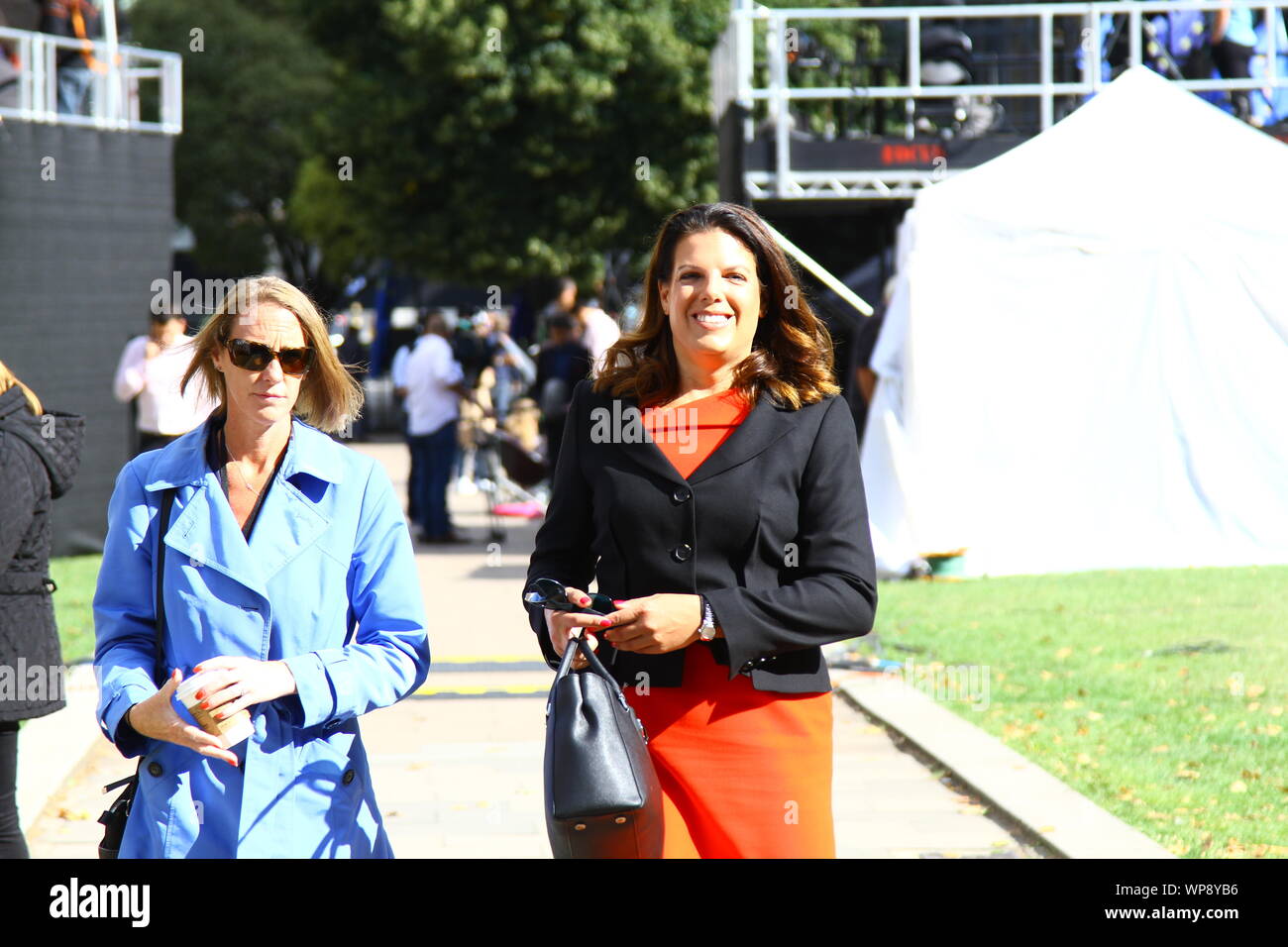 CAROLINE NOKES MP IM COLLEGE GREEN AM 5. SEPTEMBER 2019. Die britischen Politiker. Konservative Partei MPS. Politik. Großbritannien Politik. ROMSEY UND SOUTHAMPTON NORD WAHLKREIS. Konservative PEITSCHE ENTFERNT ZUSAMMEN MIT SIR WINSTON CHURCHILL'S ENKEL NICHOLAS SOAMES UND DER VATER DES HOUSE OF COMMONS KENNETH CLARKE AM 4. SEPTEMBER 2019. REBEL 21. Unabhängige MPS. TORY MPS. Stockfoto