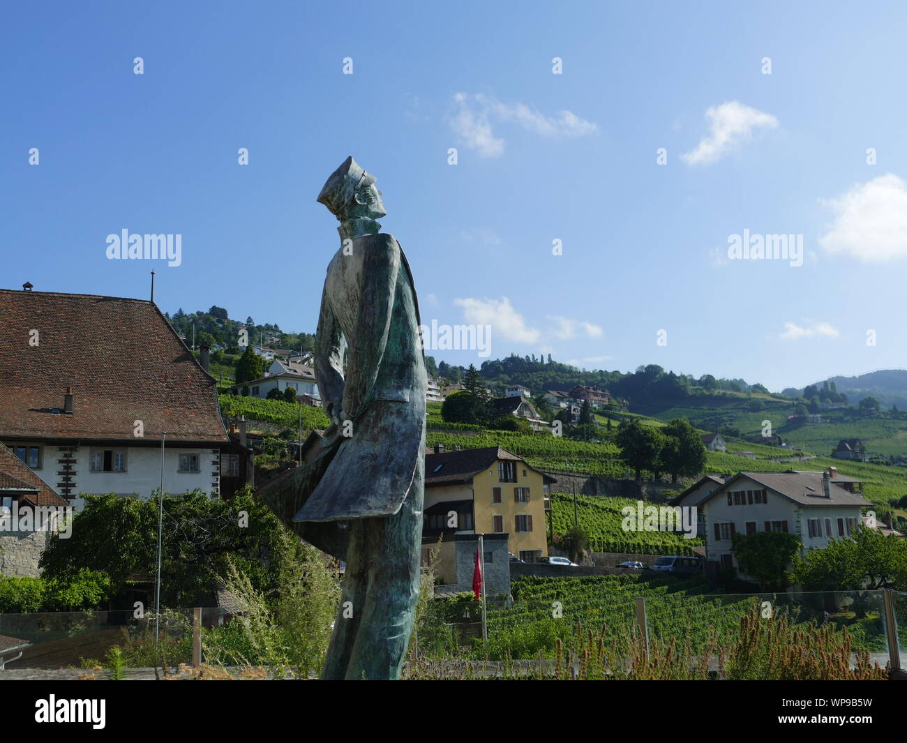 Grandvaux und die Statue von Corto Maltese, Schweiz Stockfoto