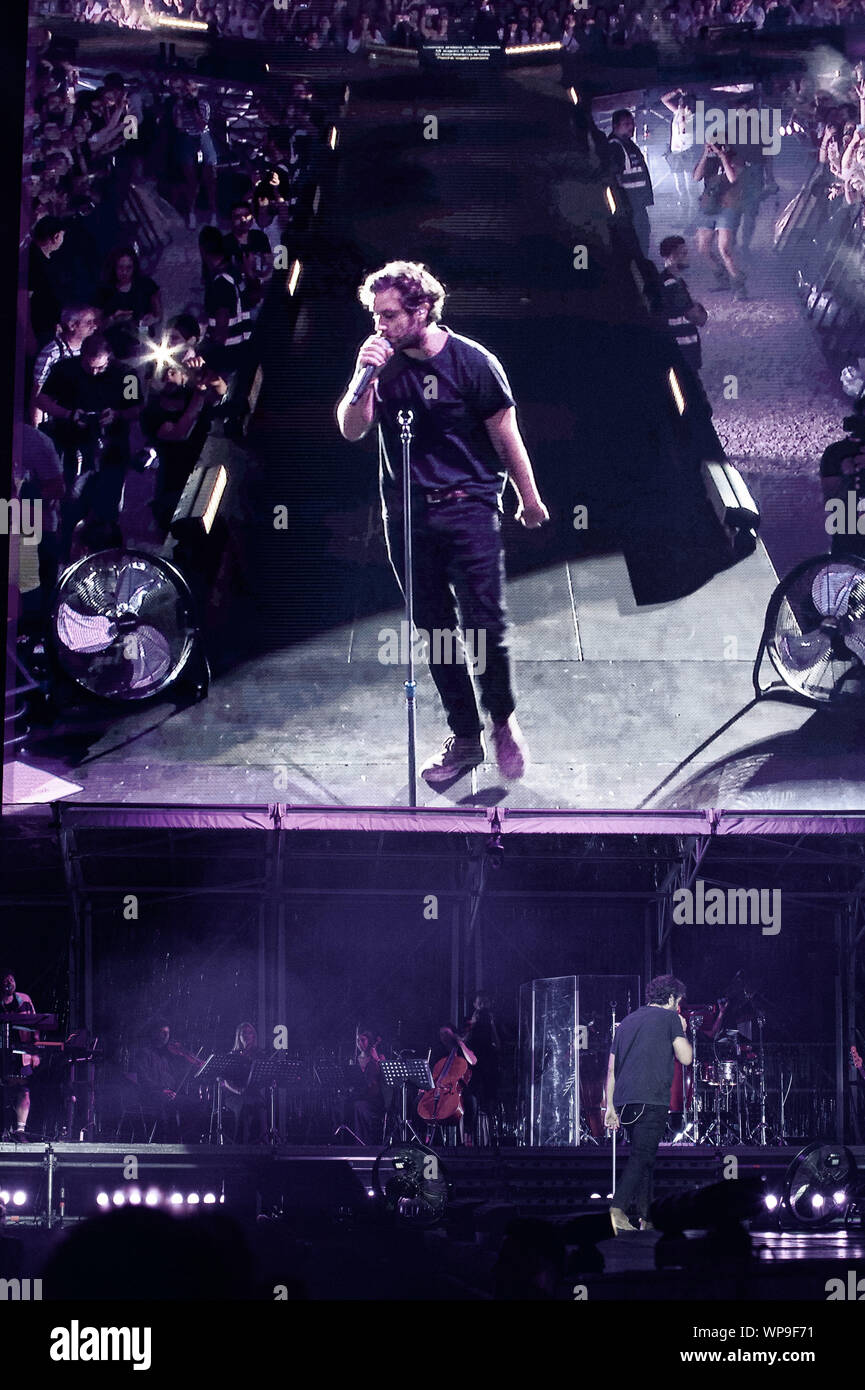 Rom, Italien. 07 Sep, 2019. Das Trio beendet den Zyklus der Liebe, ein Album, das den Titel der Tour im komplett ausverkauften Sporthalle gab, mit einer Veranstaltung, die zusätzlich zum Journalisten der Titel der ersten italienischen Gruppe zu gewinnen in der Alten maximale Zirkus von ROma. Abgebildet ist Tommaso Paradiso Credit: Unabhängige Fotoagentur/Alamy leben Nachrichten Stockfoto