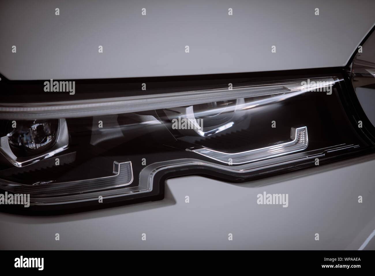 Nahaufnahme von einigen LED Autoscheinwerfer. Stockfoto