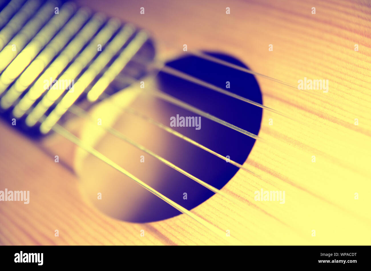 Klassische akustische Gitarre mit Nylonsaiten Stockfoto