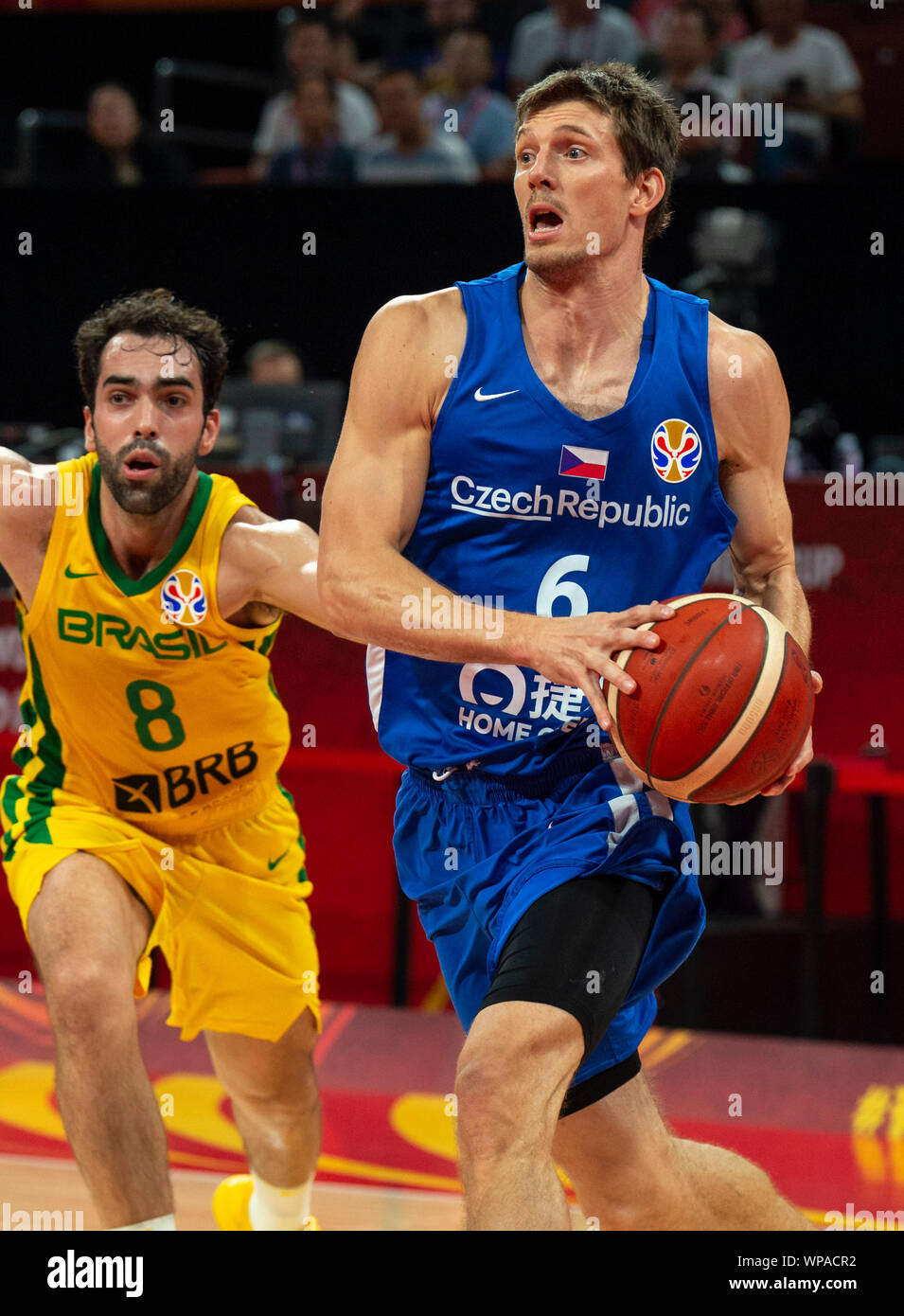 FIBA Basketball WM 2019 in China. Brasil vs Tschechien FIBA Wm 2019  Basketball Shenzhen. Der Tschechischen Republik Vorwärts, Pavel PUMPRLA, in  ac Stockfotografie - Alamy