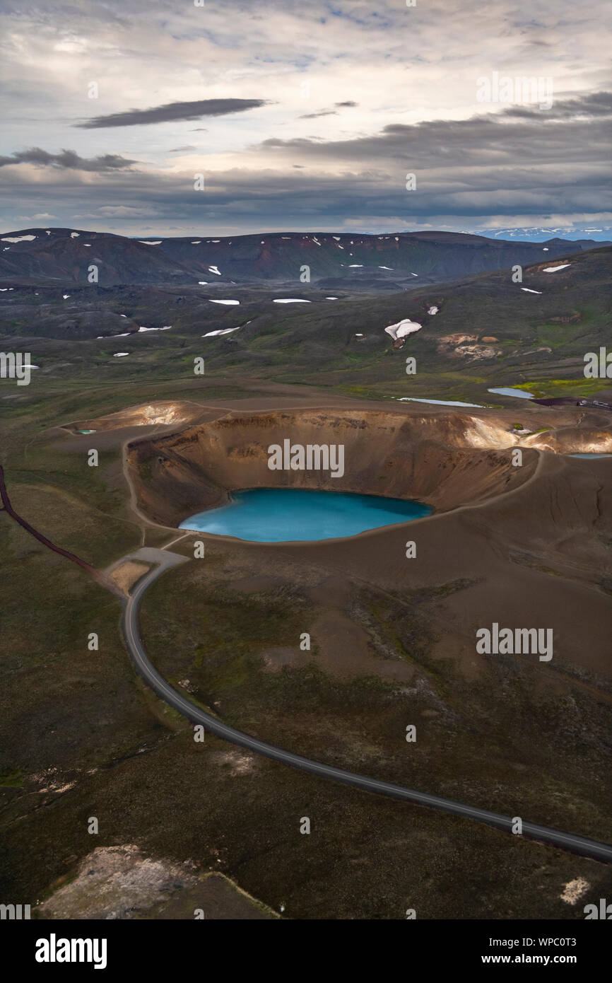 Krafla vulkanische Caldera Krater in der Nähe des Myvatn von oben im Sommer Stockfoto