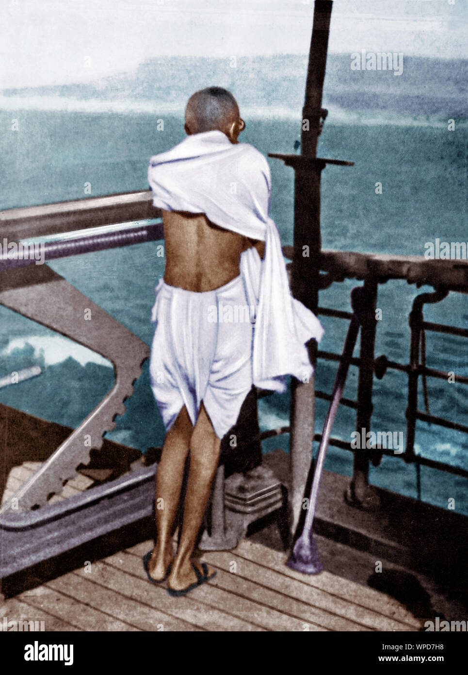 Mahatma Gandhi auf dem Deck des Schiffes stehen, Reise nach England, Bombay, Indien, Asien, August 1931 Stockfoto