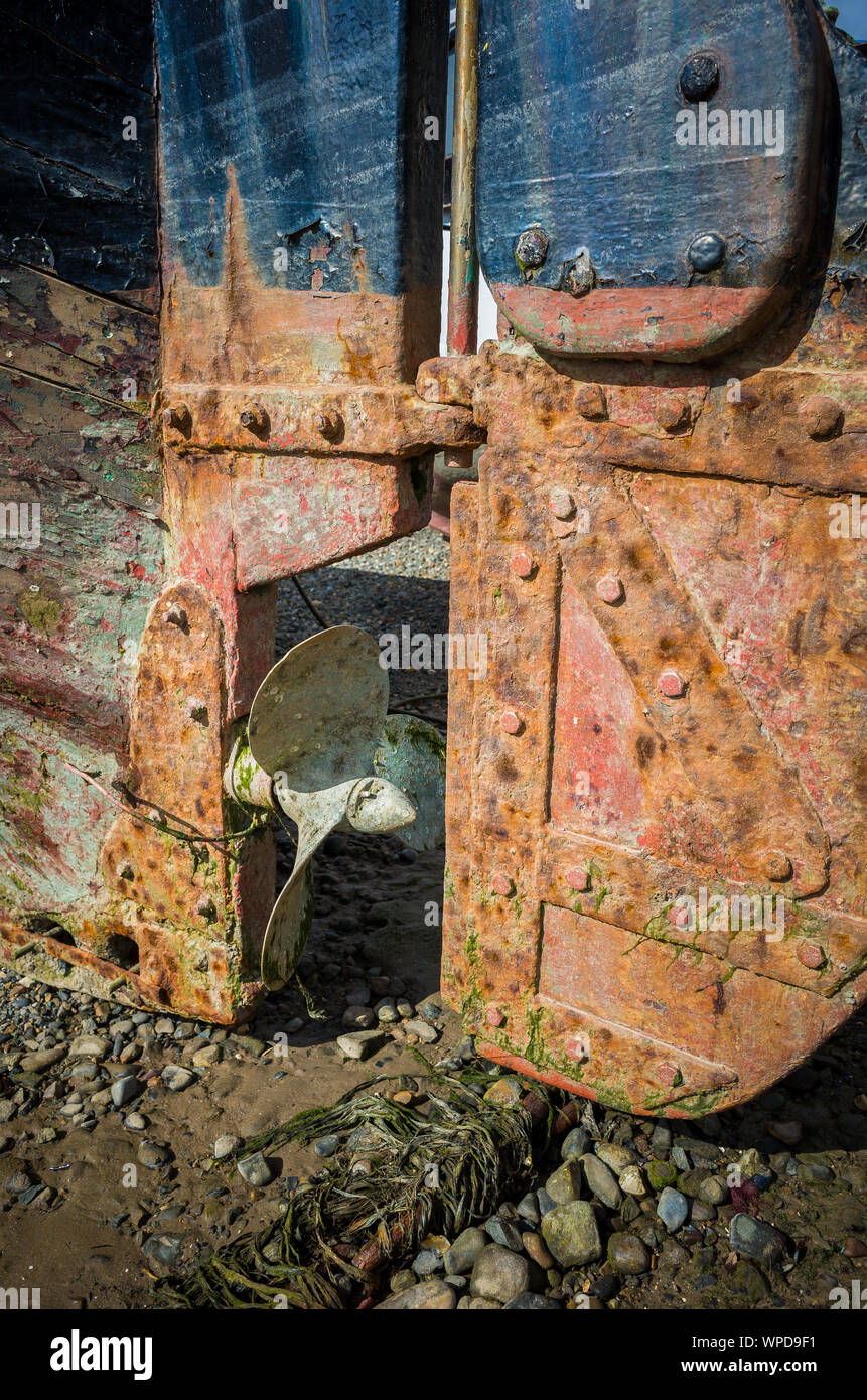 Alten rostigen Boot Ruder und Propeller detail. Stockfoto