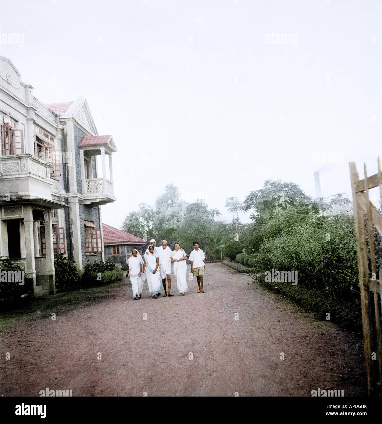 Mahatma Gandhi am Dr Dinshaw Mehta Natur Heilung Klinik und Sanatorium, Pune, Indien, Juni 1944 Stockfoto