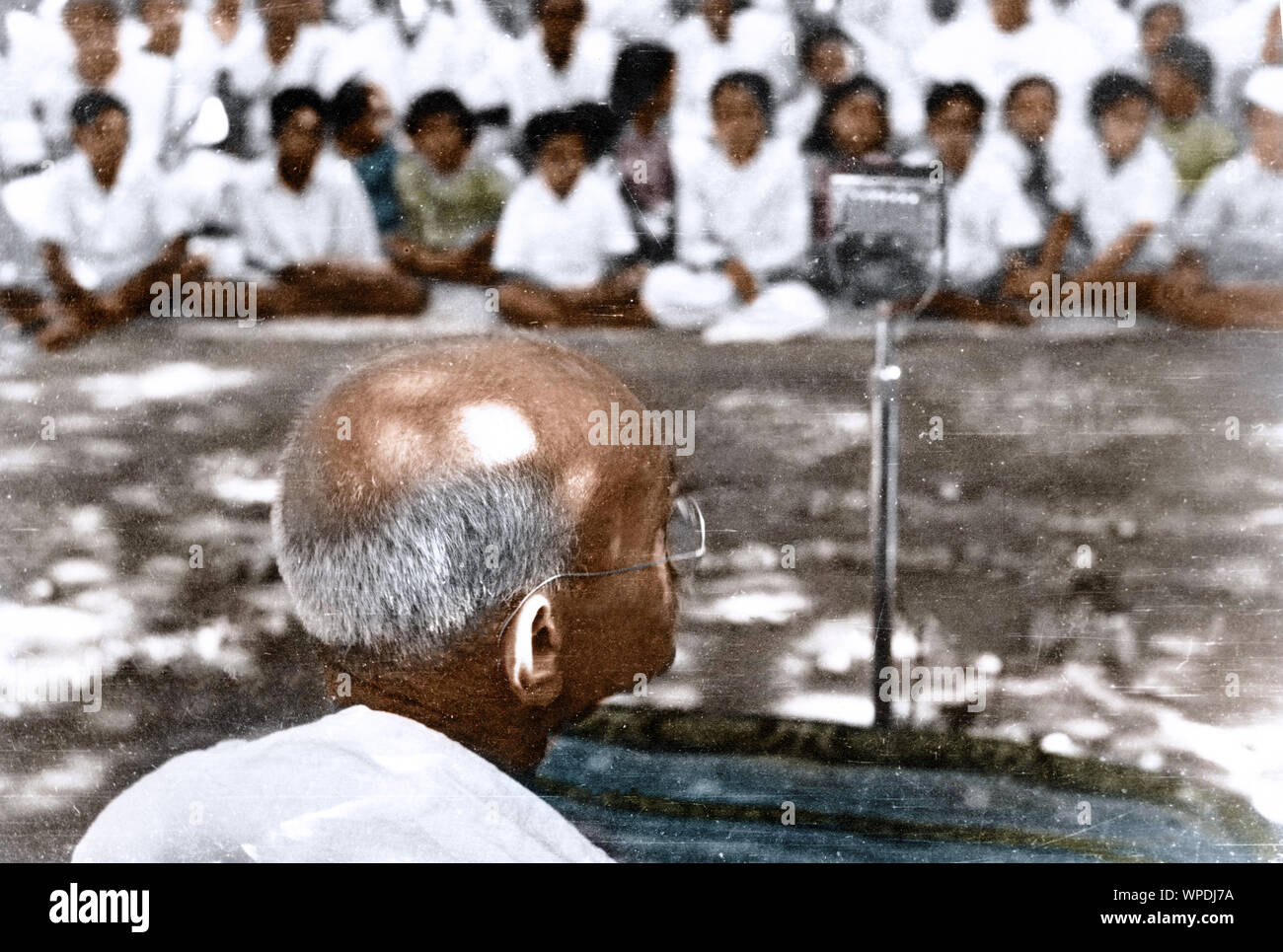 Mahatma Gandhi Besuch Arbeitnehmer Ausbildungslager, Borivali, Mumbai, Maharashtra, Indien, Asien, April 1945 Stockfoto