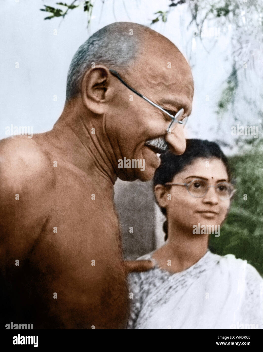 Mahatma Gandhi mit Abha Gandhi, Indien, Asien, 1946 Stockfoto