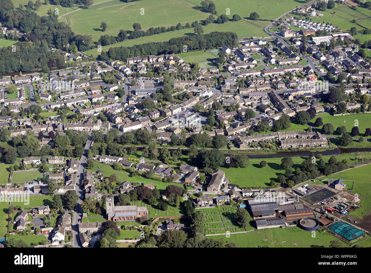 Luftaufnahme von Skipton Dorf in der Nähe von Skipton, North Yorkshire, Großbritannien Stockfoto