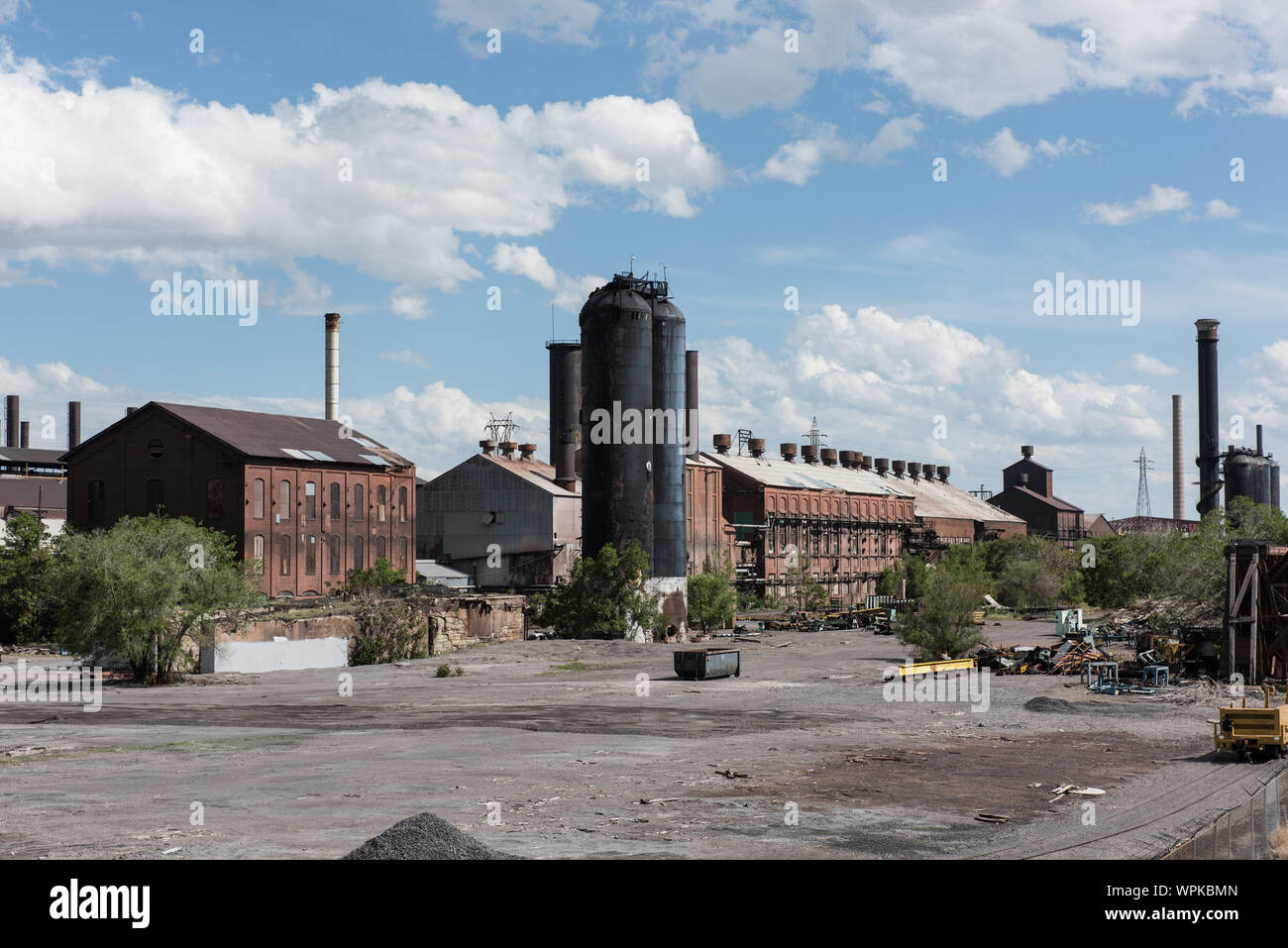 Lange Leerlauf Teile des riesigen Colorado Kraftstoff und Bügeleisen Stahlwerk, 1881 gegründet, in Pueblo, Colorado Stockfoto