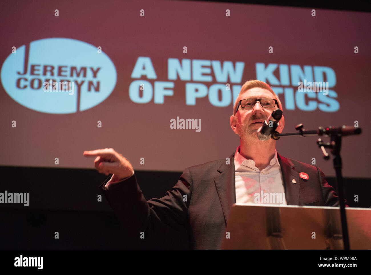 Der Rock Tower, Tufnell Park Road, UK. 10. September 2015. Jeremy Corbyn MP der Kundgebung auf dem Rock Tower in Tufnell Park besucht, nördlich von London. Die ve Stockfoto