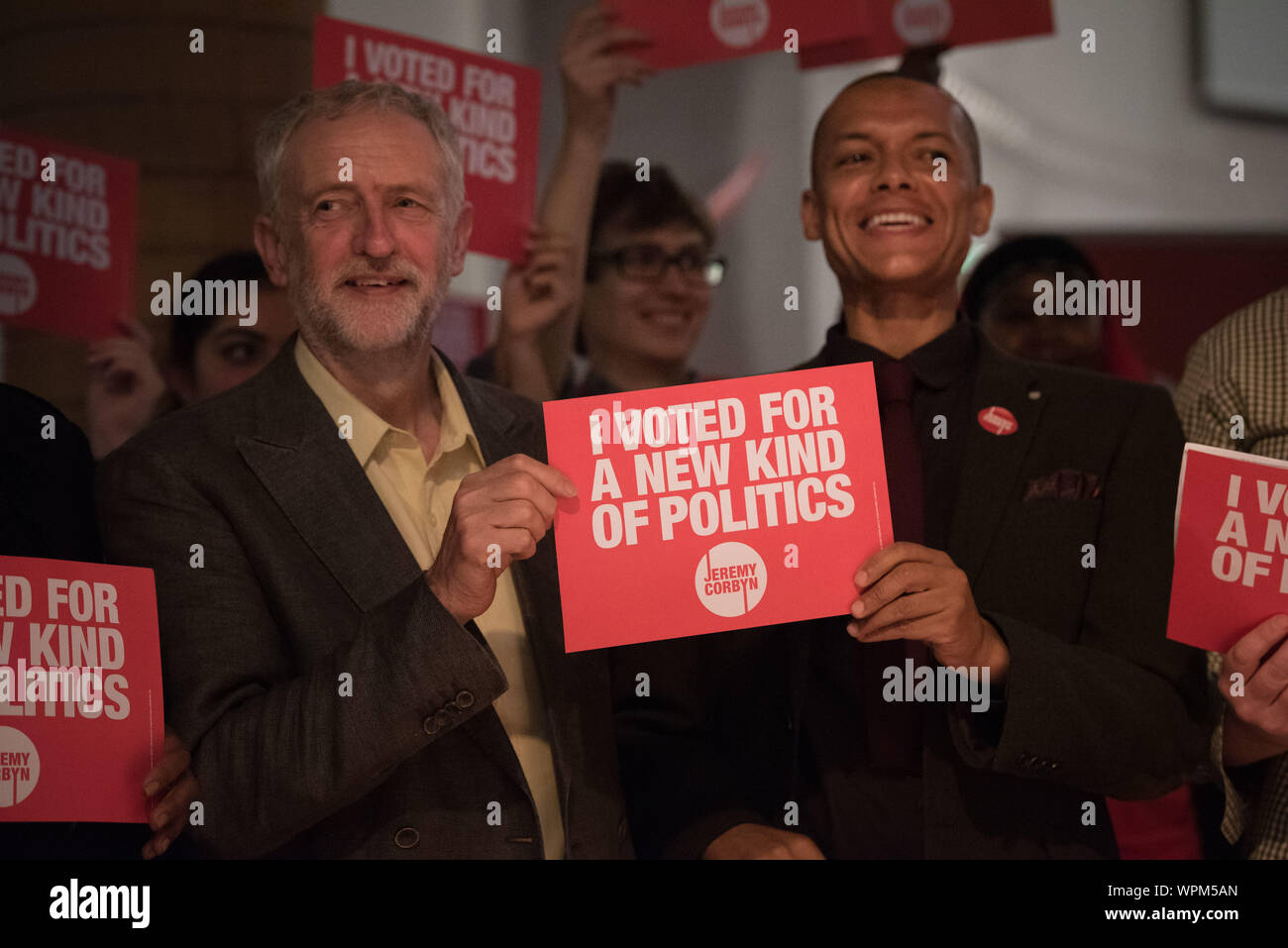 Der Rock Tower, Tufnell Park Road, UK. 10. September 2015. Jeremy Corbyn MP der Kundgebung auf dem Rock Tower in Tufnell Park besucht, nördlich von London. Die ve Stockfoto