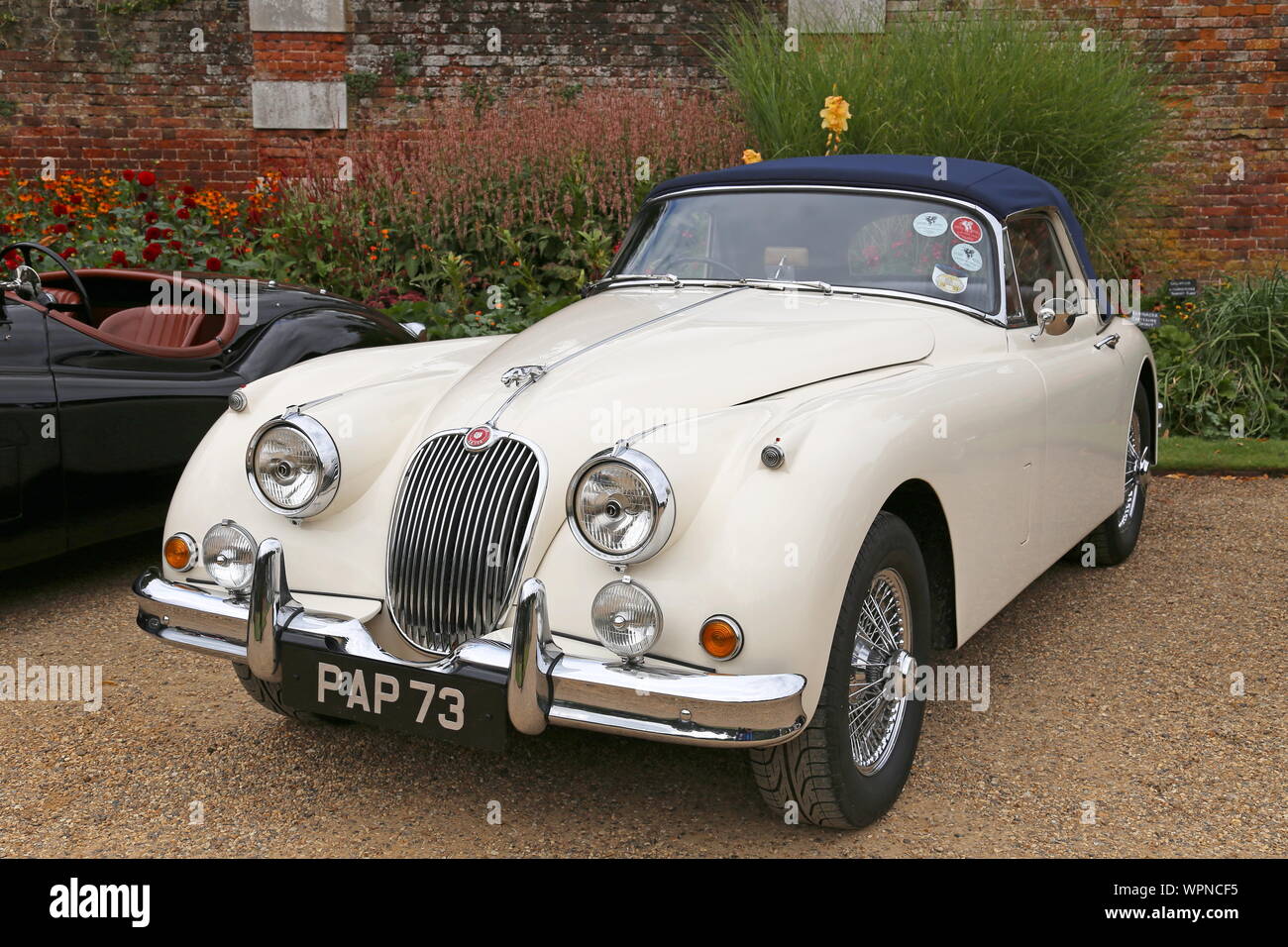 Jaguar XK150 Drophead Coupé (1959), Concours of Elegance 2019, Hampton Court Palace, East Molesey, Surrey, England, Großbritannien, Großbritannien, Europa Stockfoto