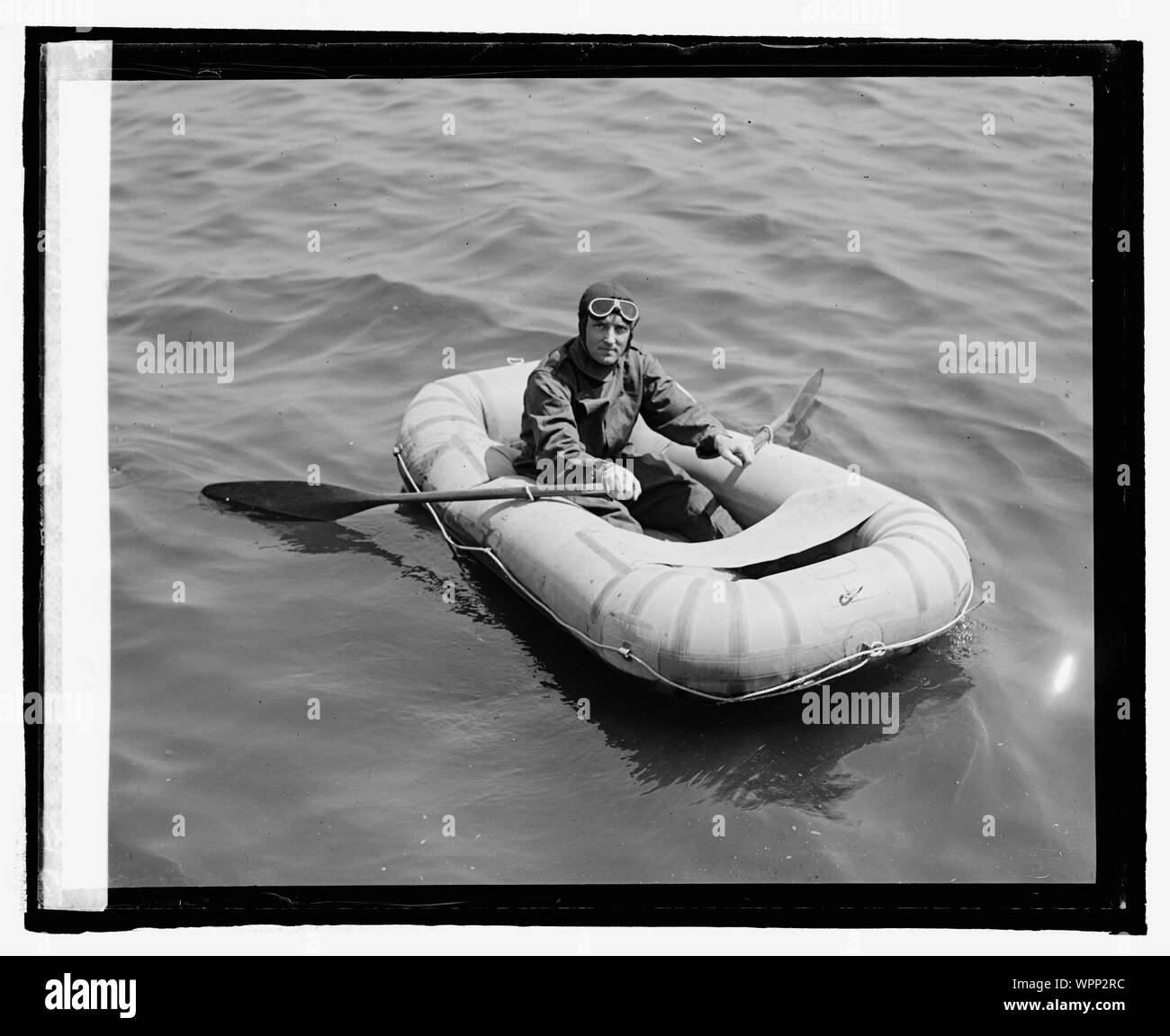 Lt R.E. Byrd, USA N, in Gummi leben Boot, 4/27/25. Stockfoto
