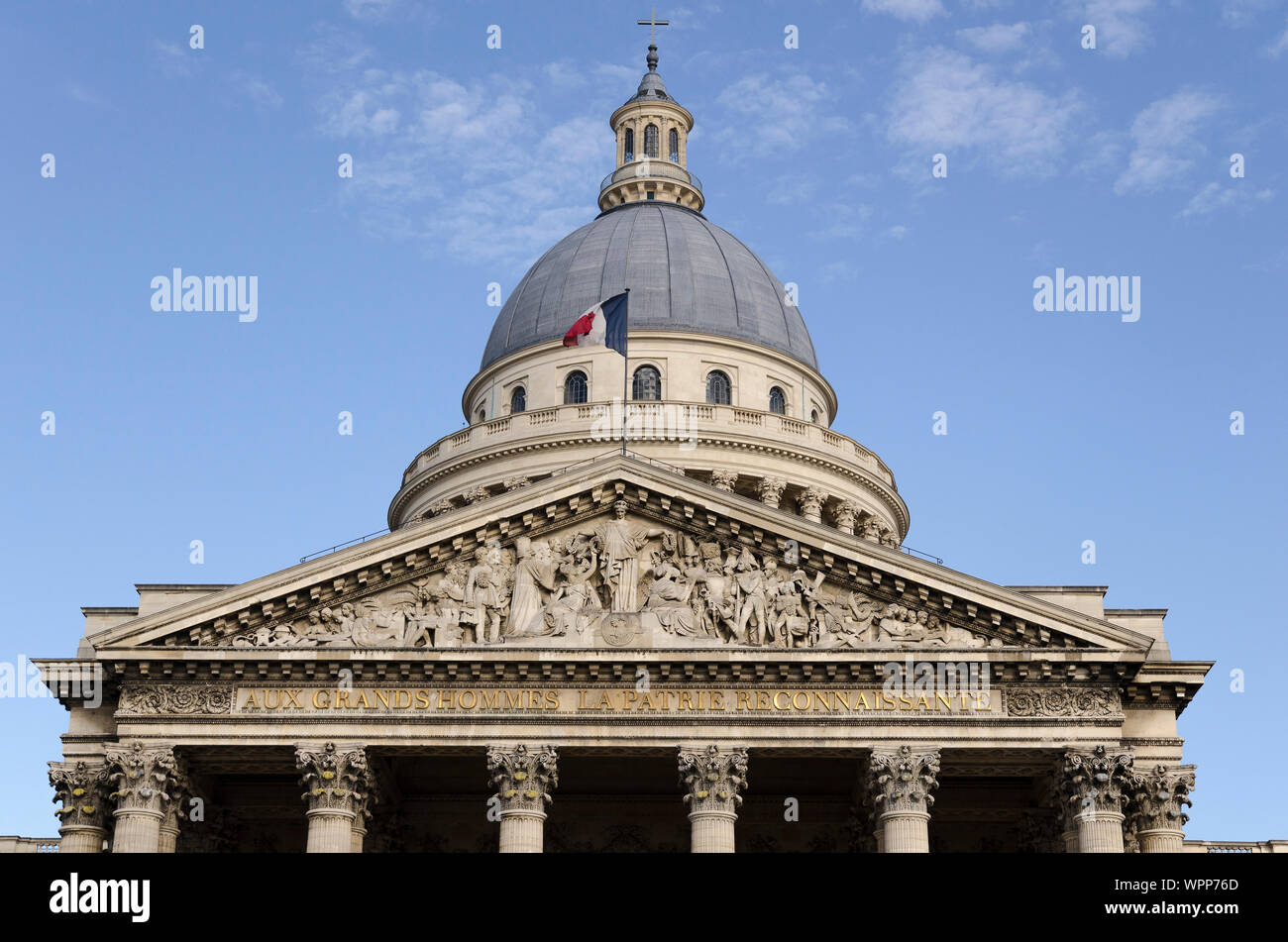 Coupole et fronton du Panthéon, Paris Stockfoto
