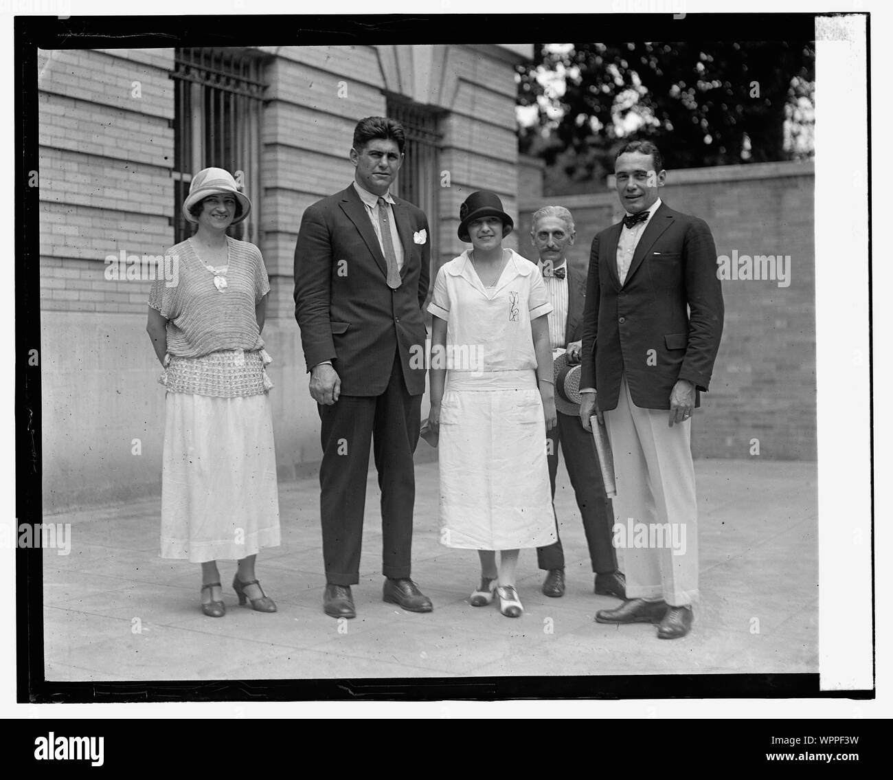 Luis Firpo an der Argentinischen Botschaft, 7/25/[24] Stockfoto