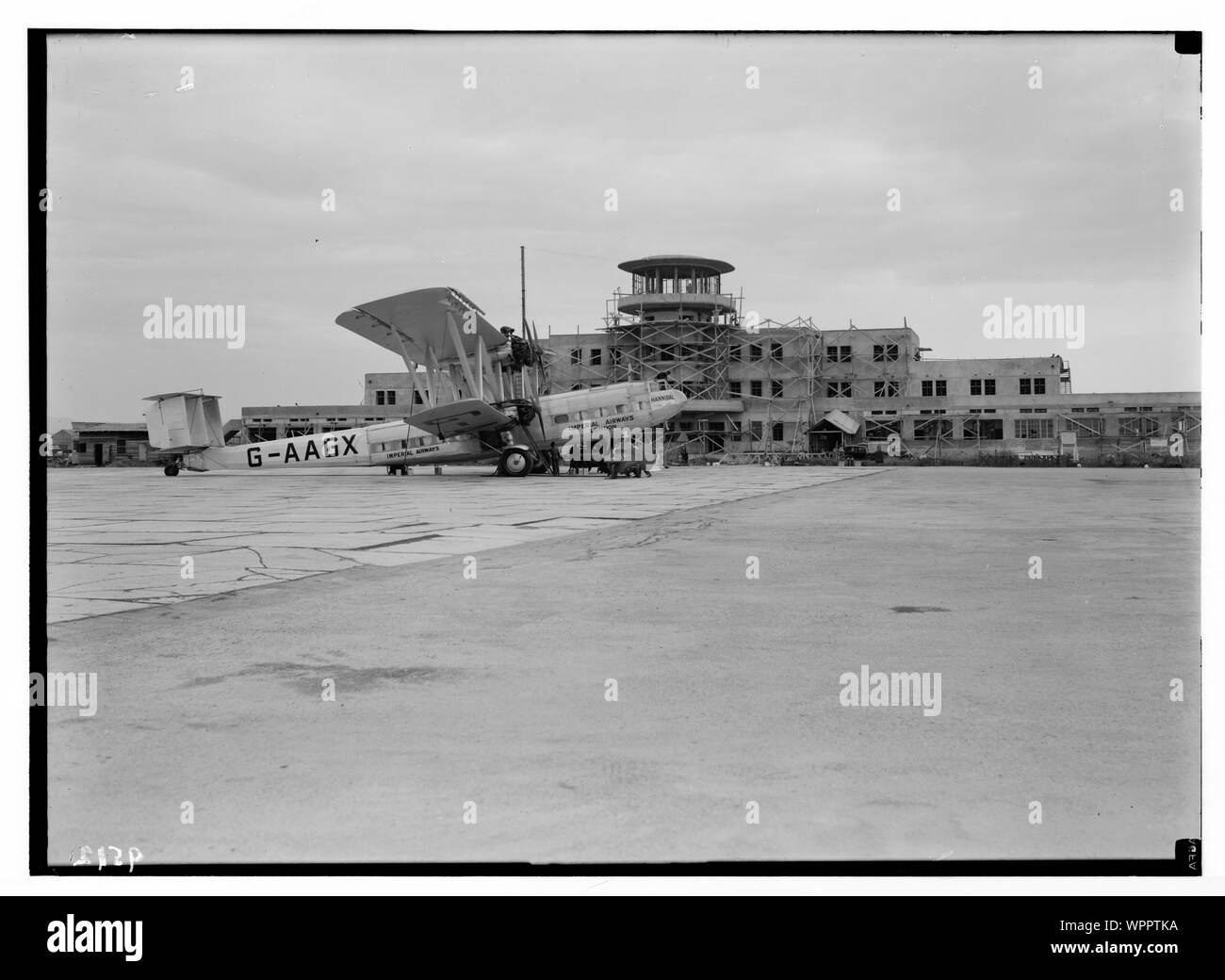 Lydda Flughafen mit Haniball [d. h. Hanibal] Flugzeug Stockfoto