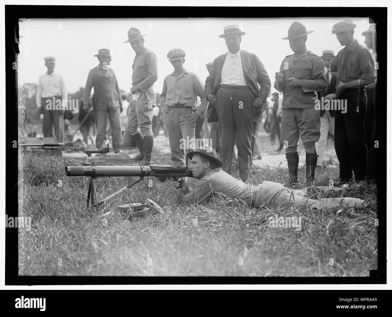 MARINE CORPS SCHIESSSTAND, LEWIS MACHINE GUN TESTS Stockfoto