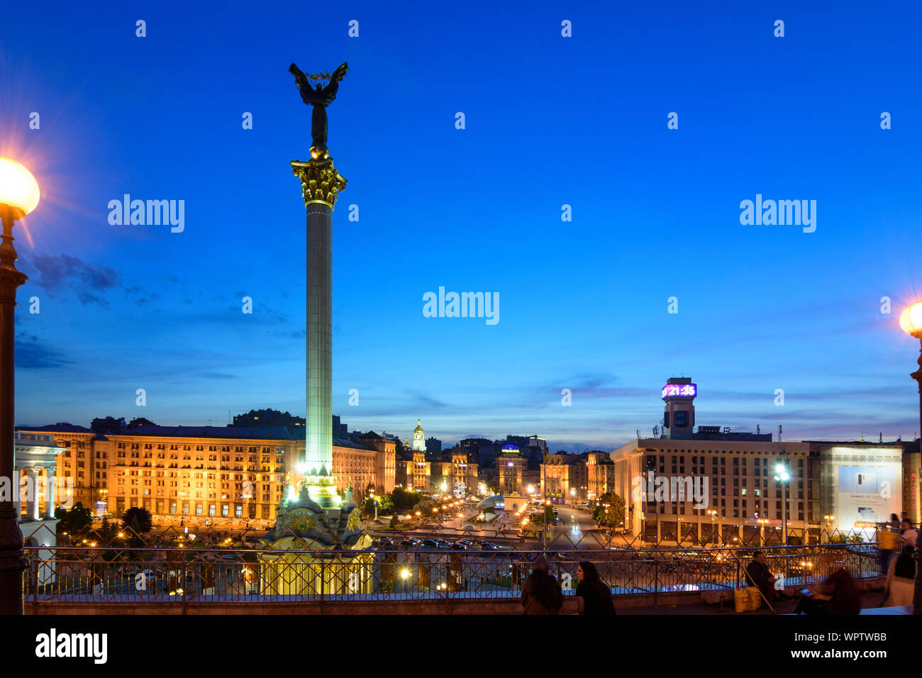 Kiew, Kiew: Maidan Nesaleschnosti (Platz der Unabhängigkeit), Independence Monument, Kiew, Ukraine Stockfoto