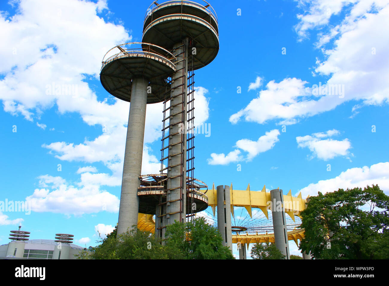 New York State Pavilion Aussichtstürme - Reste der World's Fair 1964 im Flushing Meadows-Corona Park sind für die Restaurierung im Herbst geplant Stockfoto