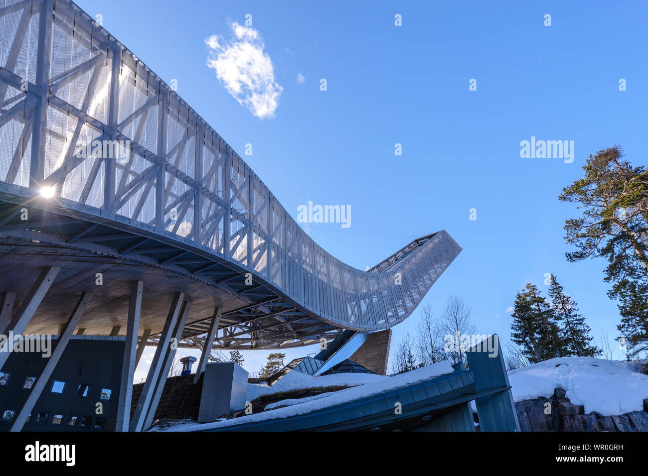 Oslo, Norwegen - 6. April 2018: Oslo norwegen Winter am Holmenkollen Ski Museum und Turm Stockfoto