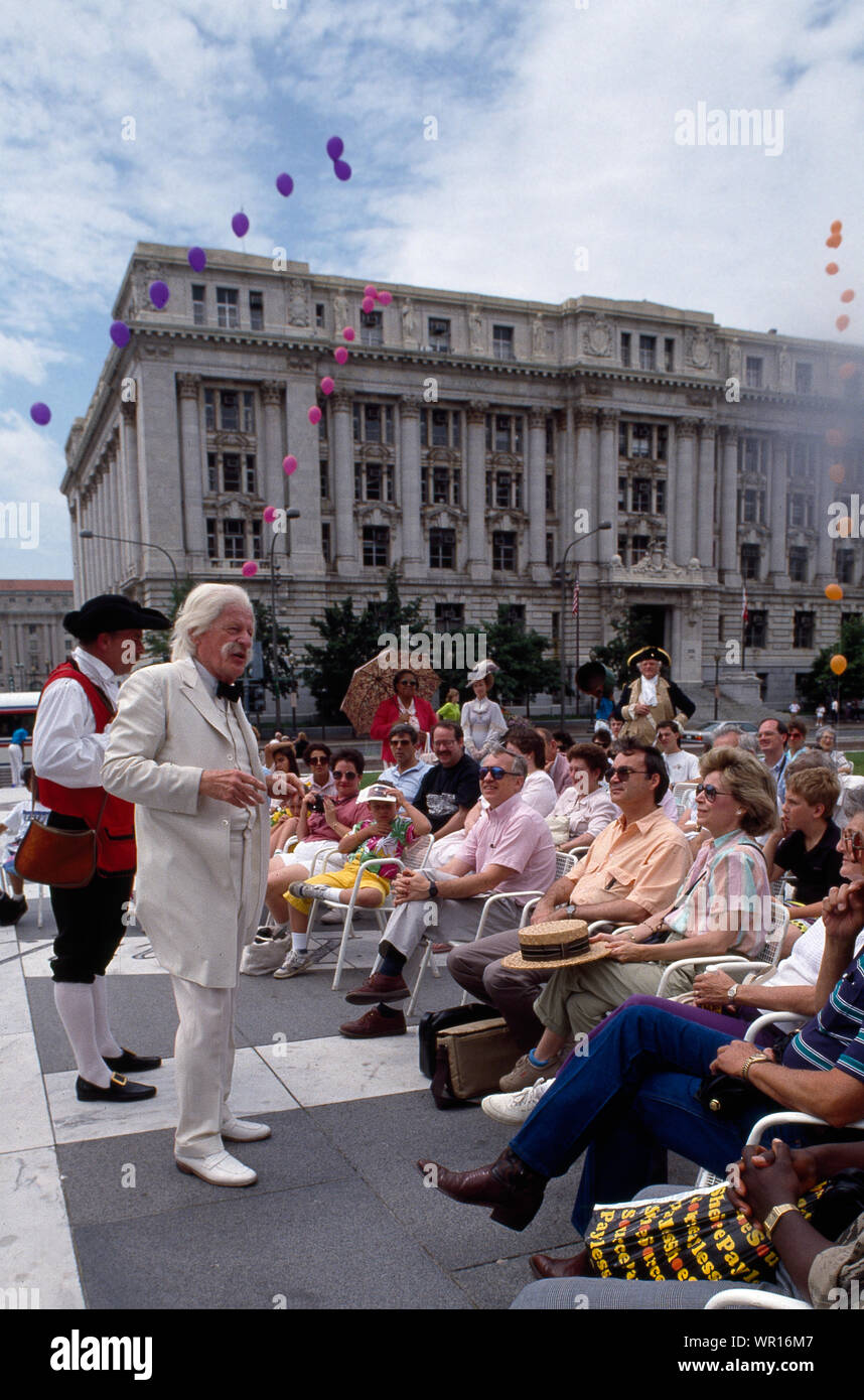 Mark Twain Schauspieler gibt eine Rede an der Pennsylvania Avenue, Washington, D.C Stockfoto