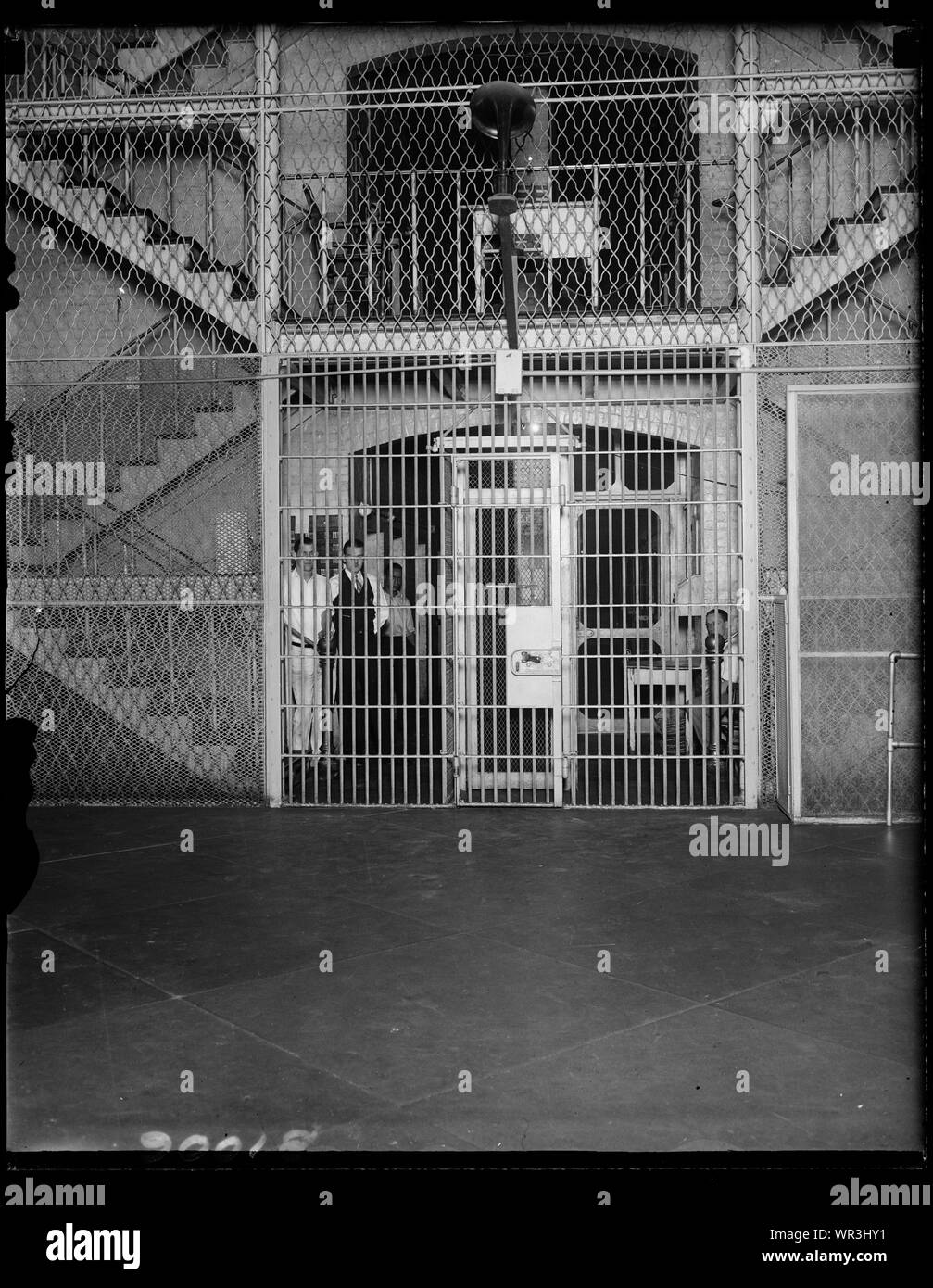 Vielleicht Harry Sinclair das zukünftige Zuhause auf Zeit. Harry Sinclair, Millionär Ölmagnaten war April 11 verurteilt worden zu sein, wegen Missachtung des Senats. Gerechtigkeit Hitz des Bezirks Supreme Court latente Satz für 30 Tage. Sinclair wird erwartet, Cas [...] an den Obersten Gerichtshof. Dieses Bild zeigt den Flügel in den Distrikt von Columbia Gefängnis, in dem befinden sich Sinclair's Zelle sollte Satz [...] i gegeben Stockfoto