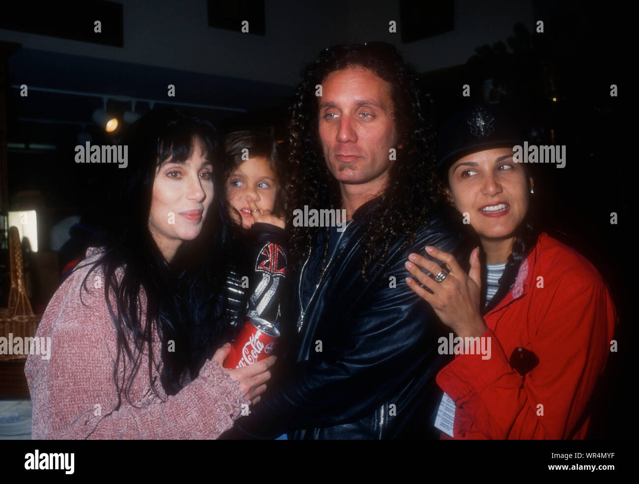 Beverly Hills, Kalifornien, USA, 4. Dezember 1994 Sängerin/Schauspielerin Cher, Jessie Jo Stark, Richard Stark und Laurie Lynn stark an "Happy Harley Days/Freude am Rodeo' Parade am 4. Dezember in Beverly Hills, Kalifornien, USA 1994. Foto von Barry King/Alamy Stock Foto Stockfoto