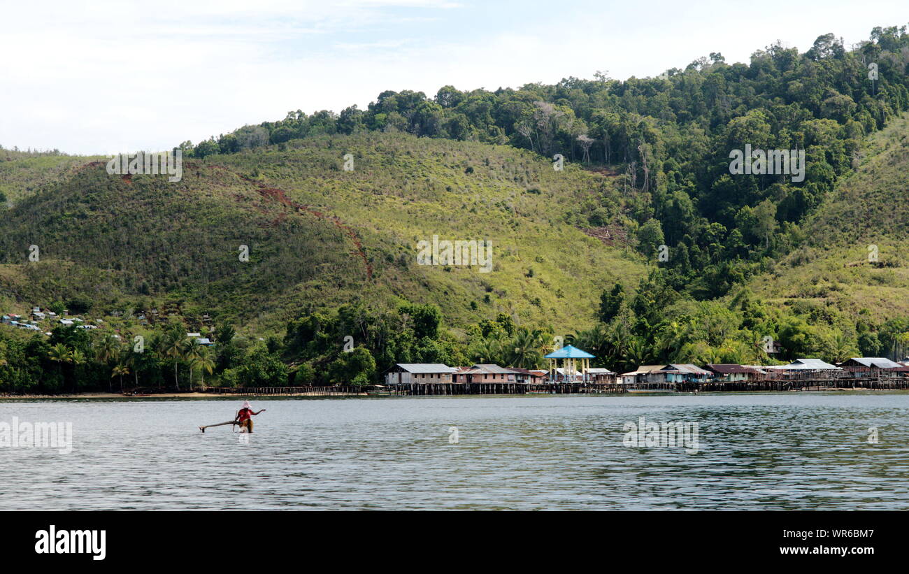 Pfahlbauten, Harlen Strand, Depapre, Tablasupa, West Papua, Indonesien Stockfoto